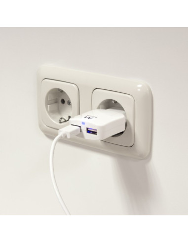 Ewent EW1302 cargador de dispositivo móvil Universal Blanco Corriente alterna Interior
