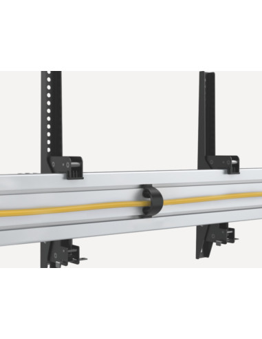 Equip Soporte de techo para triple pantalla de 45"-50