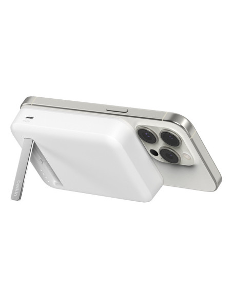 Belkin BoostCharge Pro Cargador inalámbrico Blanco