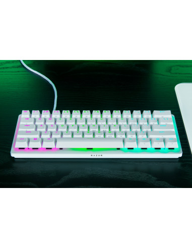 Razer RZ03-04990100-R3M1 teclado Juego USB QWERTY Inglés internacional Blanco