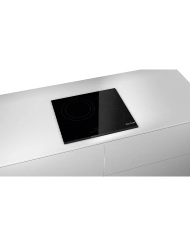 Bosch Serie 4 PKK631BB8E hobs Negro Integrado Cerámico 3 zona(s)