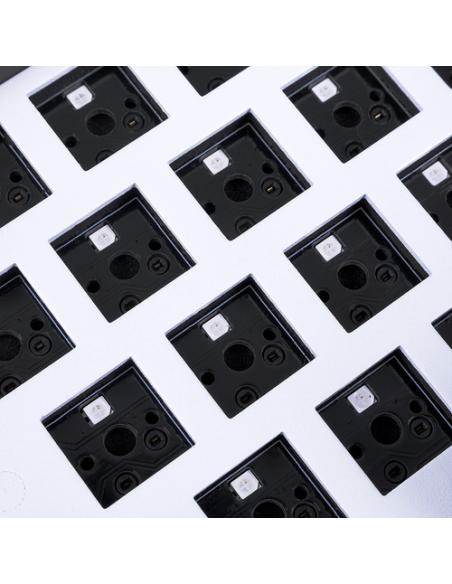 Sharkoon SGK50 S4 teclado Juego USB QWERTY Portugués Negro