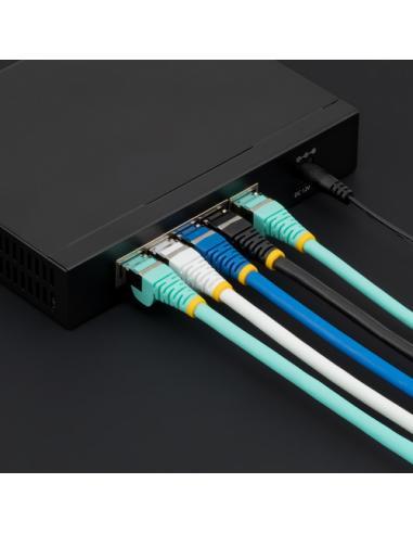 StarTech.com Cable de 0,5m de Red Ethernet CAT6a - Blanco - Low Smoke Zero Halogen (LSZH) - 10GbE - 500MHz - PoE++ de 100W - Sna