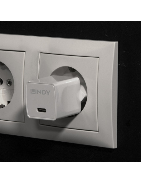 Lindy 73410 cargador de dispositivo móvil Smartphone Blanco Corriente alterna Interior