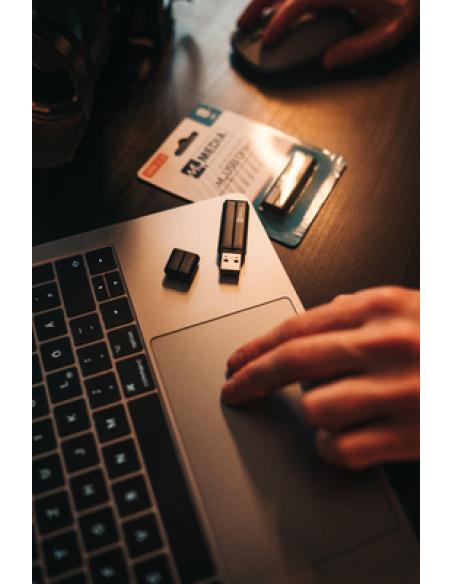 MyMedia MyUSB Drive unidad flash USB 8 GB USB tipo A 2.0 Negro