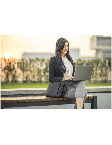Kensington Funda ecológica para portátiles de 14”
