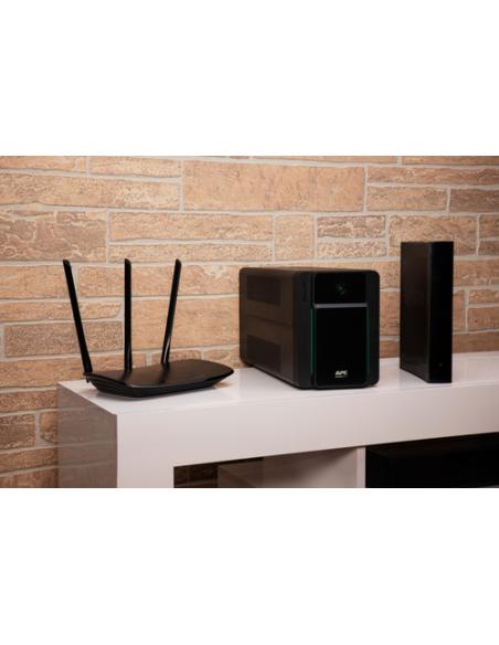 APC Easy UPS sistema de alimentación ininterrumpida (UPS) Línea interactiva 1,6 kVA 900 W