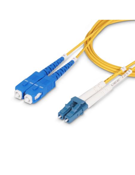 StarTech.com Cable de Fibra Óptica LC a SC (UPC) OS2 Monomodo 9/125µm 100G LSZH Dúplex de 3m - Low Insertion Loss - Resistente a