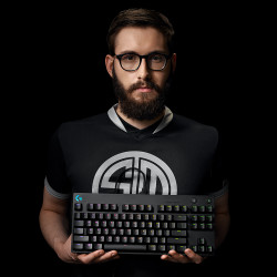 Logitech G 920-009392 PRO, Alámbrico, USB, Interruptor mecánico, QWERTY, LED RGB, Negro 2