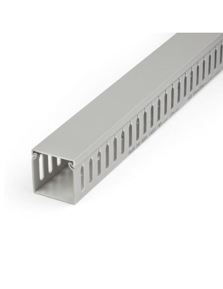 StarTech.com Canaleta para Cableado con Ranura Abierta y Tapa, 50 mm An x 50 mm Al - 2 m Lar - Ranuras de 8 mm, Cubierta de PVC 