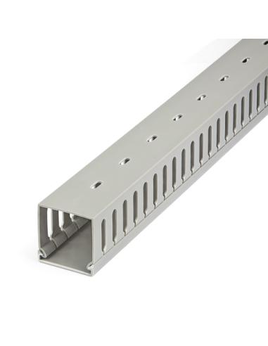 StarTech.com Canaleta para Cableado con Ranura Abierta y Tapa, 50 mm An x 50 mm Al - 2 m Lar - Ranuras de 8 mm, Cubierta de PVC 