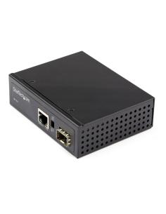 StarTech.com Conversor de Medios Ethernet Industrial PoE+ de Fibra a Ethernet de 60W - Convertidor SFP a RJ45 de Fibra IP30 (IMC
